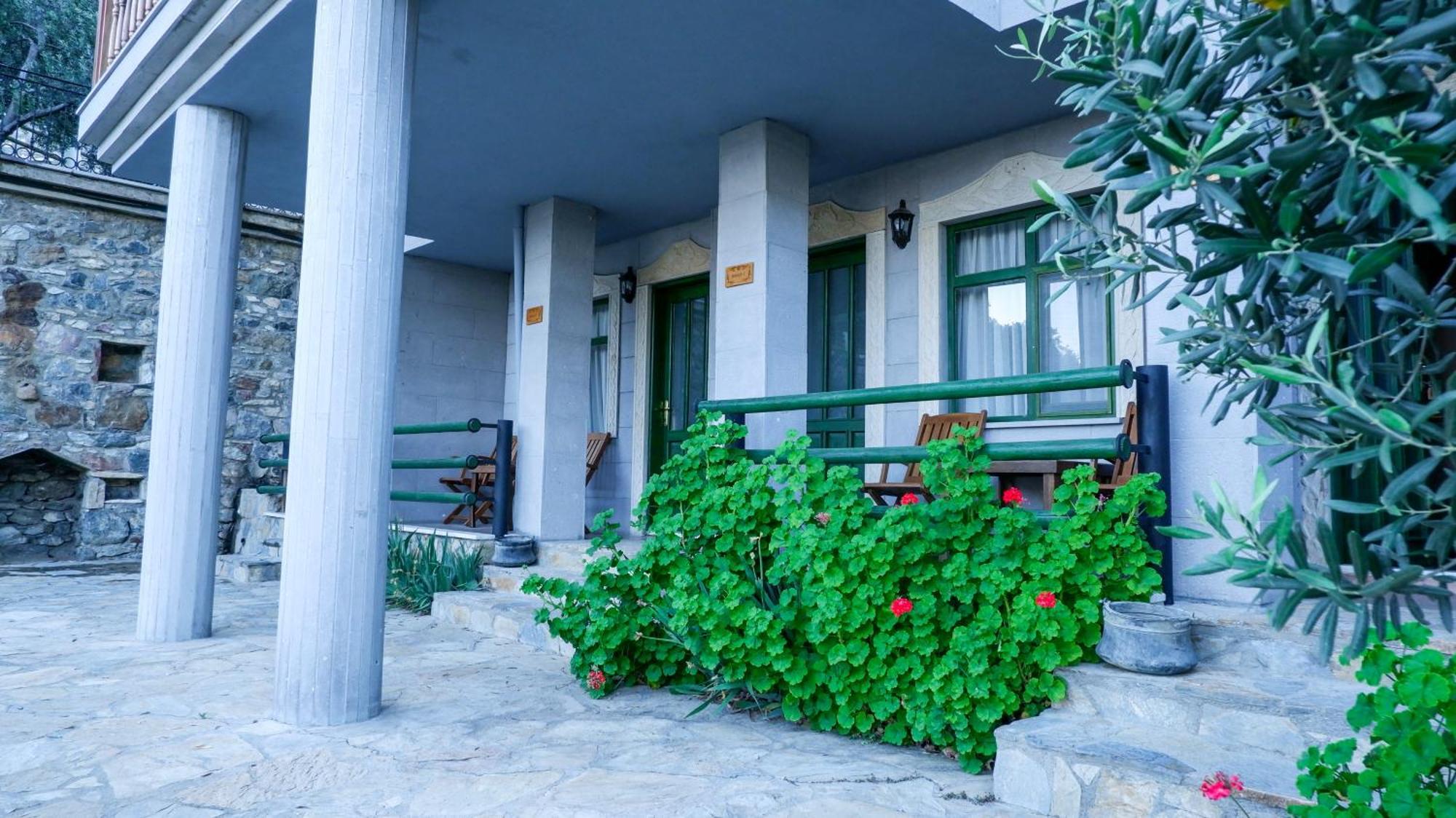 Kazdagi Atila Bey Konagi Hotel Ayvacik Екстериор снимка