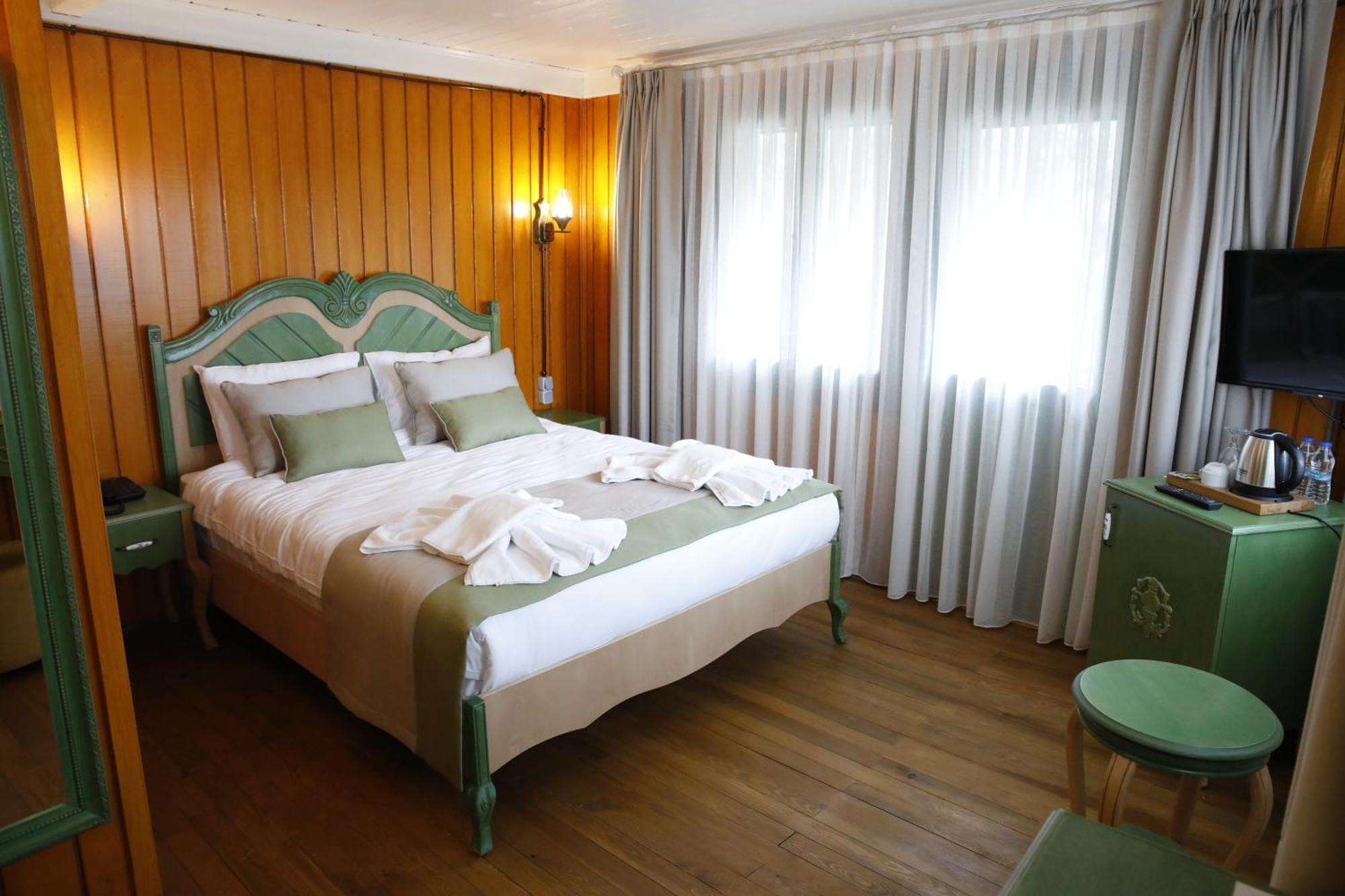 Kazdagi Atila Bey Konagi Hotel Ayvacik Екстериор снимка